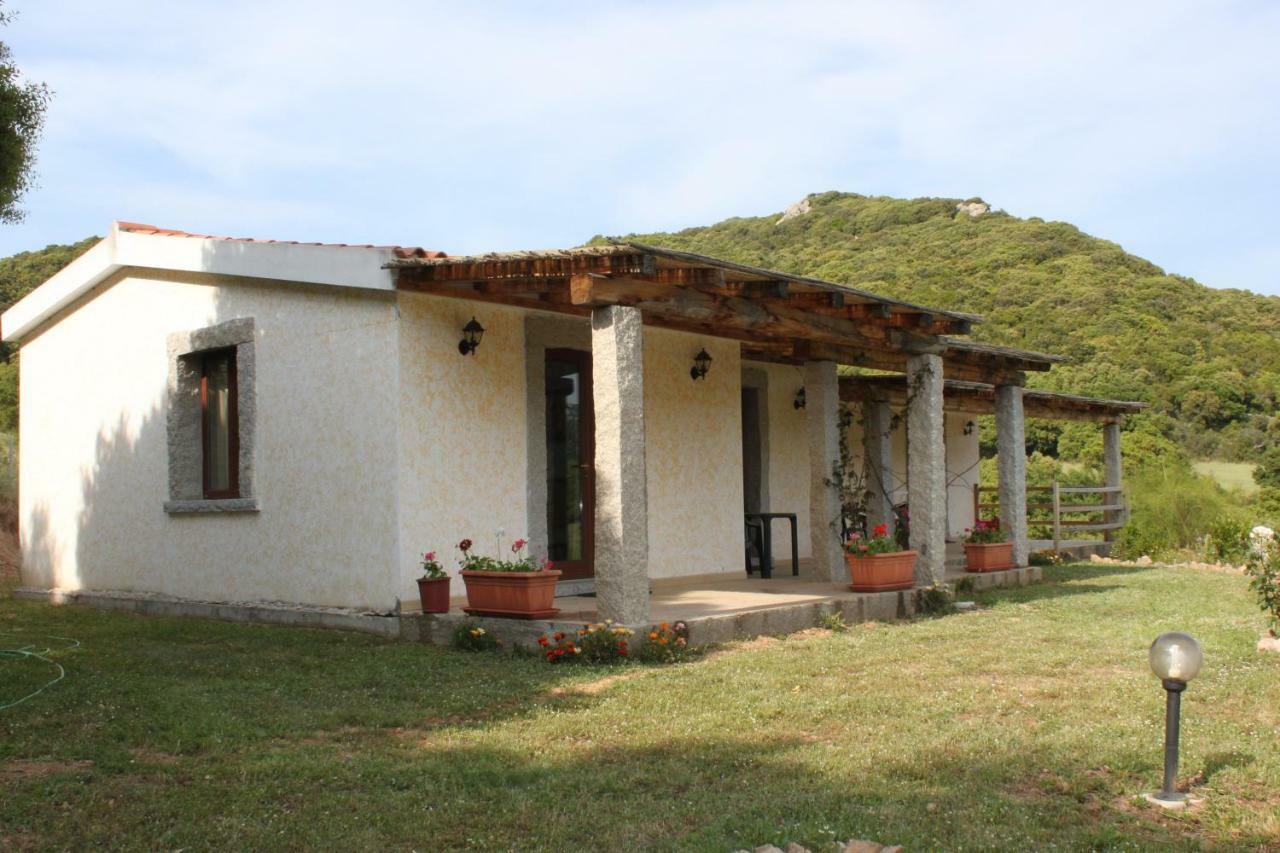 La Puntaccina Villa Aglientu Luaran gambar